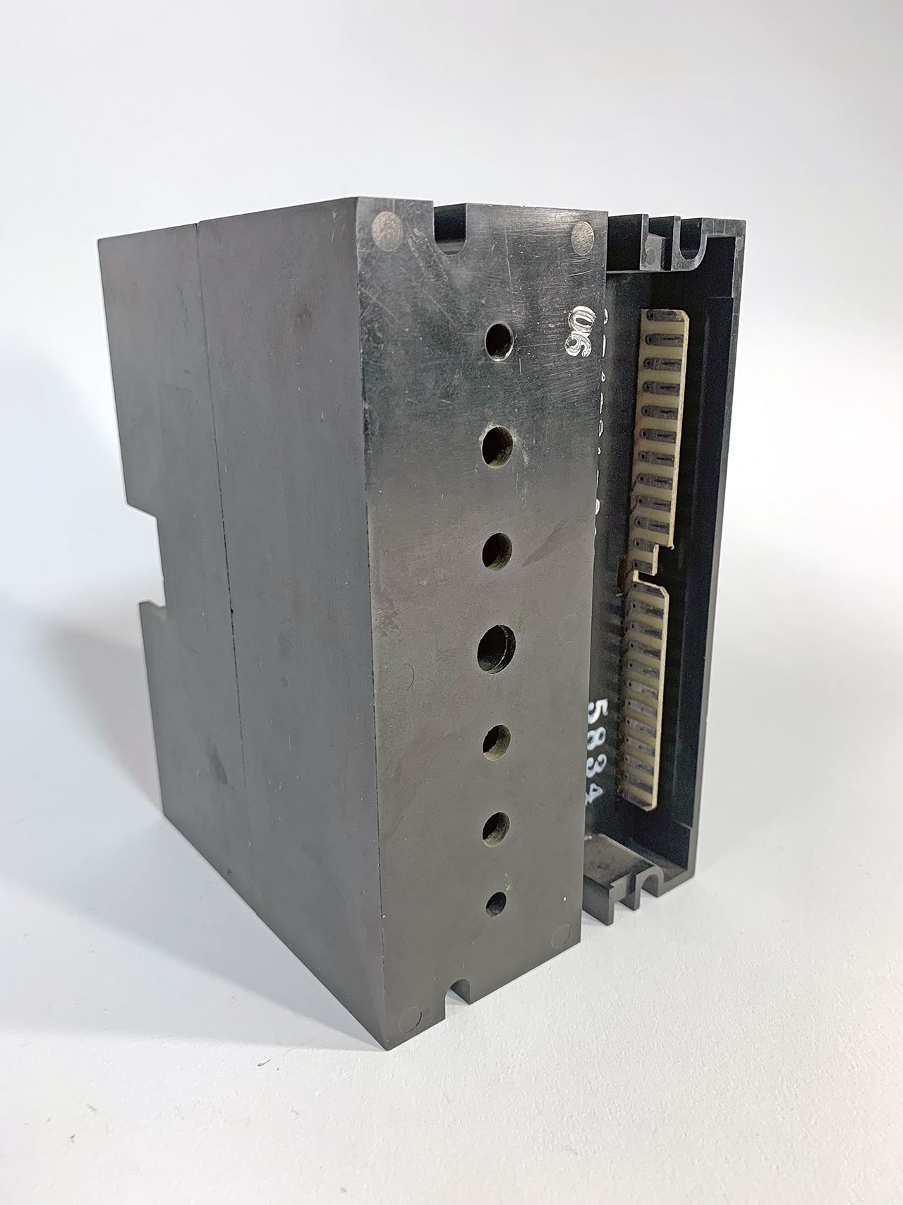 1367D47G03 - Image 2